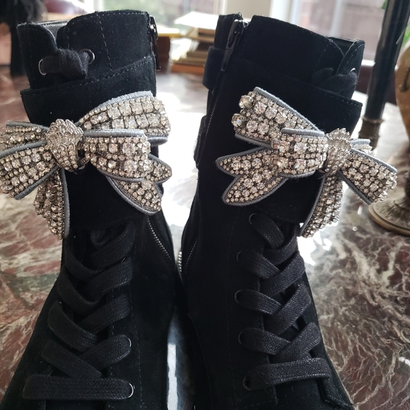 KURT GEIGER LONDON Women's Sutton Bow Suede Combat Boots - Picture 5 of 7